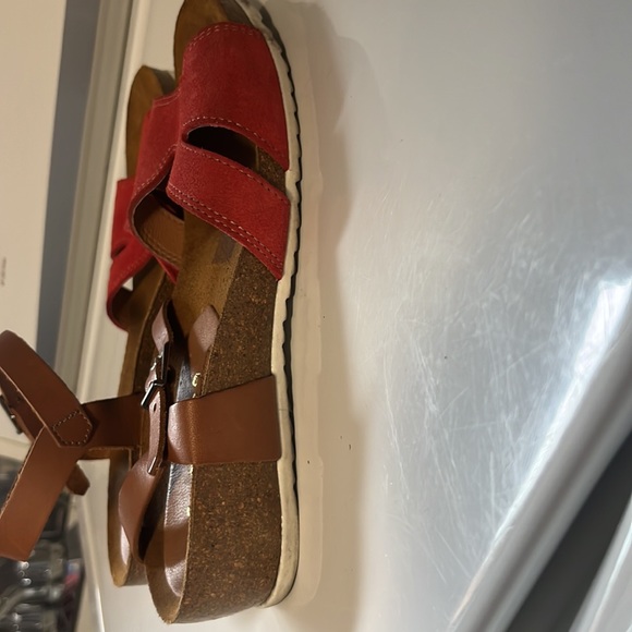 Leather and suede sandals. Size 38 (US8) purchased in Barcelona, made in Spain. - Picture 4 of 4